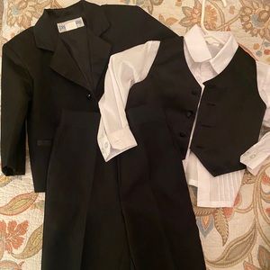 2T Kids Tux